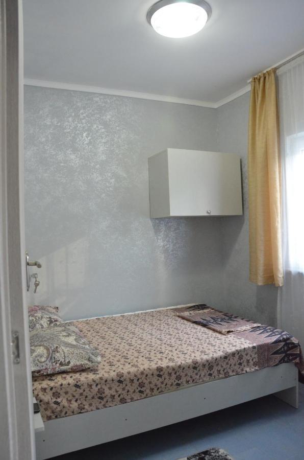 Hostel California Batumi Ngoại thất bức ảnh