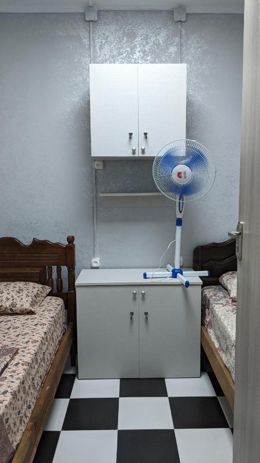 Hostel California Batumi Ngoại thất bức ảnh