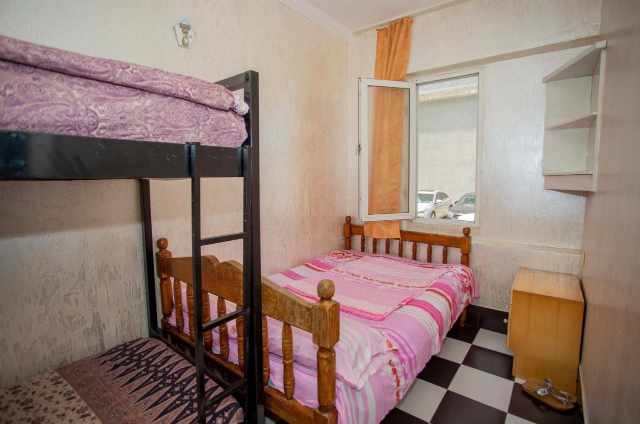 Hostel California Batumi Ngoại thất bức ảnh