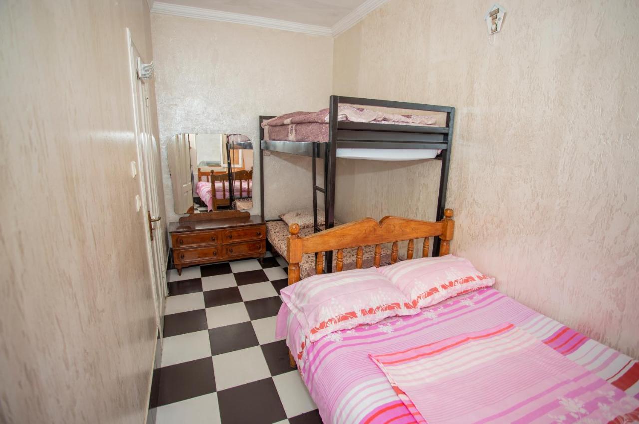 Hostel California Batumi Ngoại thất bức ảnh